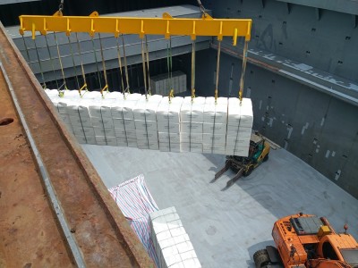 Hàng Kali Lào Quá Cảng tại Cửa khẩu Chalo và Cảng Vũng Áng